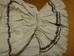 Lenyűgöző női gyöngyös hímzett lenvászon paraszting népviselet