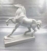 Herendi ágaskodó ló 41 cm magas