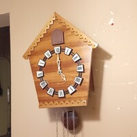 Majak /Szu/ kakukkos falióra ,szép és működő állapotban ,szervizelt,