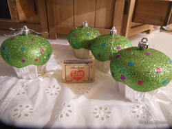 KARÁCSONYFADÍSZ - MUFFIN  - 8 x 8 cm - VASTAGON CSILLÁMOS