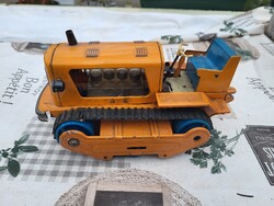 Retró elemes lánctalpas traktor