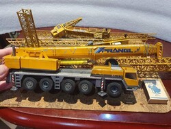 Conrad 2090 daruskocsi darukkal fellelt állapotukban CRANE TRUCK LTM 1160 CAR93166 makett