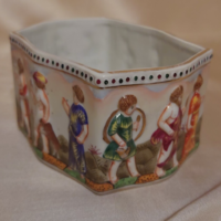 Antik nápolyi Capadimonte porcelán bonbonier