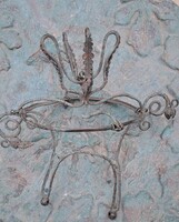 „Szkíta–római jellegű, patinás bronz állvány  dísztárgy