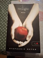 Stephenie Meyer: Alkonyat,  Twilight, Alkudható