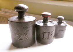 Régi hitelesített mérleg súlyok ( 0,5+1+2 kg-os)