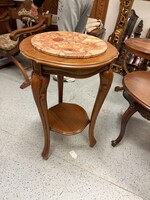 Márvány lapos posztamens