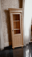 Natur ónémet könyves  vitrin ,keskeny  tálaló polcos szekrény