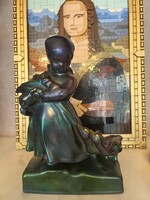 Zsolnay Eozin Libás Lány