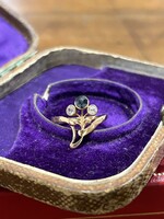 14 karátos gyémánt és zafír gyűrű