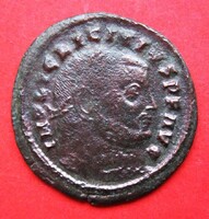 Római bronz Licinius Jupiter madárral hátlap (HC3)