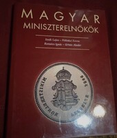 Magyar Miniszterelnökök 1848-2002 230 pages Kossuth Kiado 2003