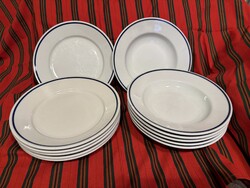 12 db Zsolnay tányér