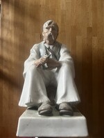 Zsolnai Szalonnázó paraszt/szalonnázó juhász ( zsolnai porcelán , 34cm magas)