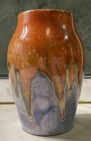 Kispest Gránit Art deco lüszteres folyatott mázas kis méretű váza, 11 cm magas.