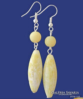 Citrom jáde ásványból készült fülbevaló beakasztós.