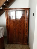 Stemplis biedermeier ruhásszekrény