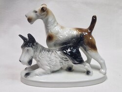 Lippelsdorf jelzett német porcelán kutyák figura talapzaton hibátlan állapotban 16 cm hosszú