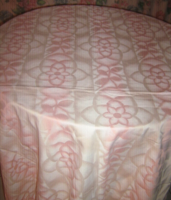 Csodaszép virágos damaszt paplanhuzat kreatív célra is