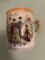 Zsolnay keleti jelenetes bögre, jelzett.