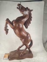 Kézzel faragott fa ló 293