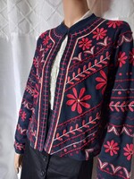 Hímzett kabátka, blézer