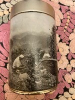 Ílly márkájú,régi pléh kávés doboz. 250 gr kávé tárolására.Hátha gyűjti valaki a dobozokat.