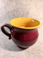 Egyedi, kézműves, bordó-sárga, fényes mázas kerámia teásbögre, jelzett