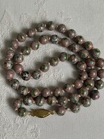 Antik Cloisonne tűzzománc gyöngysor nagyobb szemekből, gyönyörű.