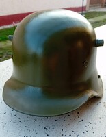 Szép állapotú I.vh.s német rohamsisak másolat.