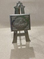 Mariazell-i emlék, egy miniatűr festőállványon elhelyezett fémplakett