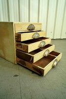 Fiókos csapolt fa műhelyszekrényke sokfiókos szekrény tároló fiókos fa szekrény