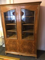 Neobarokk vitrines szekrény