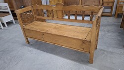 Lóca karosláda pad heverő parasztbútor