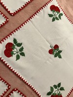 6 darabos hímzett epres terítő szett