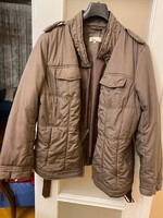 Szép,sötétbarna színű,keveset használt női dzseki.Y basic márka,övvel,belső zsebbel. 44-es méret.