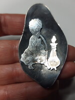 Reuven - izraeli designer ezüst medál és bross