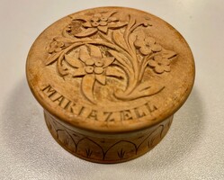 Mariazell faragású emlékdoboz, tégely