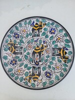 Kézzel festett kerámia dísztál 32 cm – tevemintás, mediterrán/arab stílus
