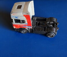 Kamion. Nem Matchbox.