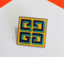 Extrém ritka,  Givenchy parfüm un. 4 G logós retró, színes zománc kitűző, bross   713.