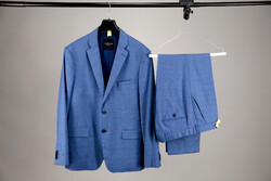 Lavard férfi öltöny, 56-os méret.