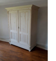 Ónémet ruhás  szekrény akasztós, polcos