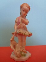 HERENDI BABÁS KISLÁNY