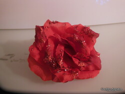 KARÁCSONYFADÍSZ - RÓZSA -  CSIPESZES - 13 x 7 cm - TEXTIL - SÖTÉTPIROS - NÉMET