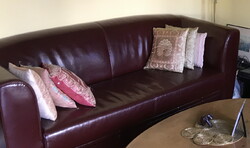 Bőr Kanapé / Ágy (kihúzható 2-3 személyes)