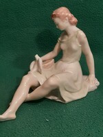 Drasche galambot etető lány