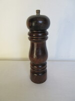 RÉGI, FÁBÓL KÉSZÜLT BORSÖRLŐ. ALKUKÉPES!