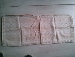 Két szép szőttes díszpárna huzat vászon alapon, törtfehér szövés