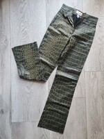 Zöld krokodilbőr utánzat trapéz nadrág táncműsorhoz farsangi jelmezhez utcára - C vitamin design XS